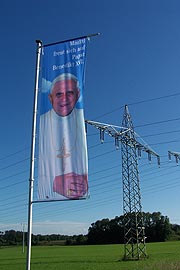 Marktl freut sich auf den Papstbesuch (Foto: Marikka-Laila Maisel)